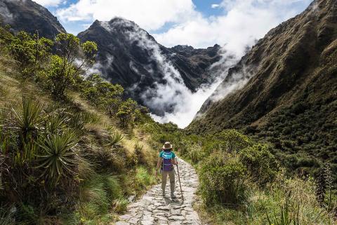Inca trail hike to machu picchu