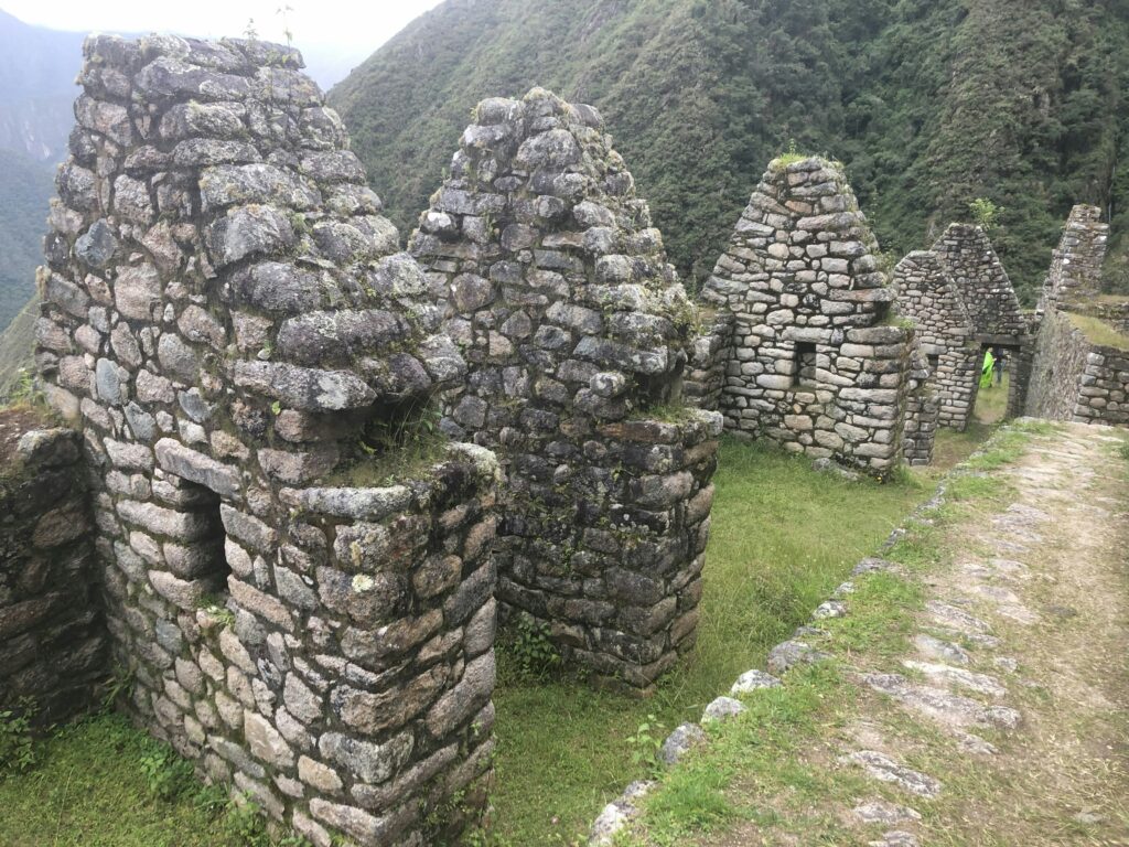 Ruins along the Inca Trail